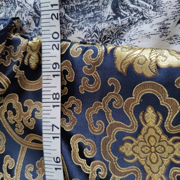 Gold and Black vintage blouse with mandarin collar and Chinese knot buttoms - Picture 11 of 16